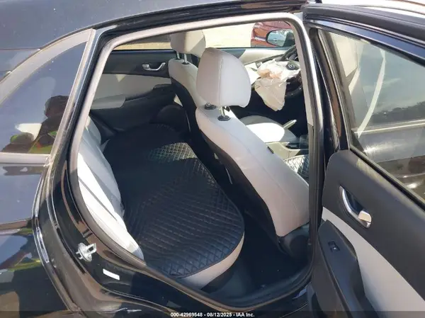 KM8K3CAB6PU021273 2023 HYUNDAI KONA - Image 8