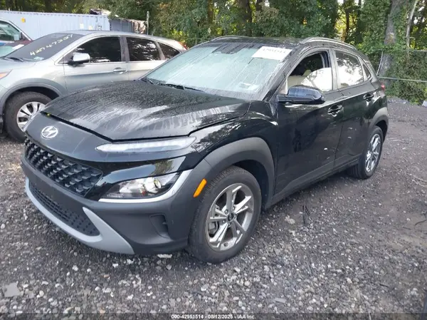 KM8K3CAB7PU004126 2023 HYUNDAI KONA - Image 2