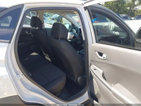KM8K3CAB8NU855218 2022 HYUNDAI KONA - Image 8