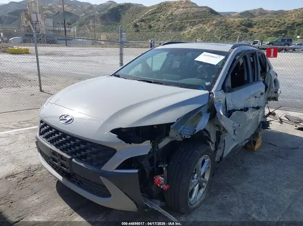 KM8K3CAB9NU916592 2022 HYUNDAI KONA - Image 2