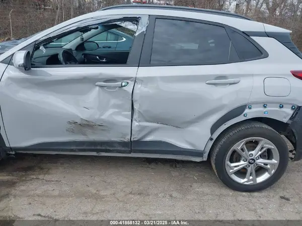 2022 HYUNDAI KONA auction photo 6
