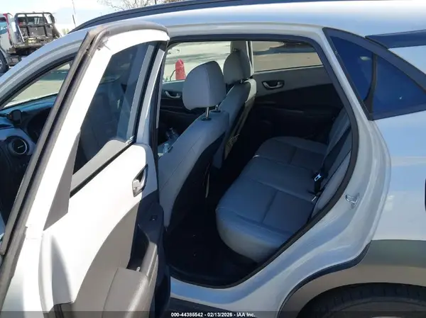 KM8K53A56JU097927 2018 HYUNDAI KONA - Image 8