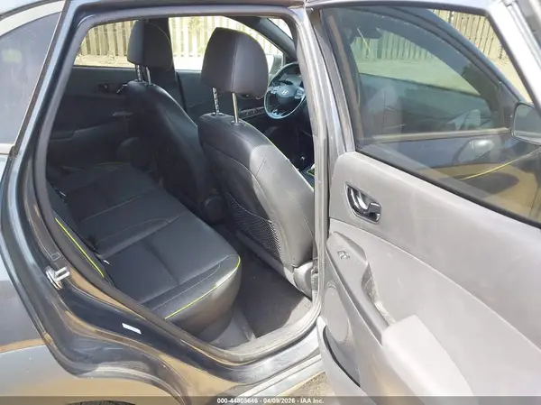 KM8K53A57JU138808 2018 HYUNDAI KONA - Image 8
