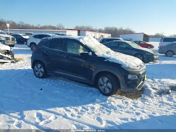 KM8K53AG1MU100268 2021 HYUNDAI KONA - Image 1