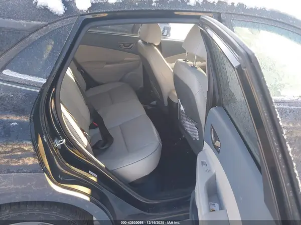 KM8K53AG1MU100268 2021 HYUNDAI KONA - Image 8