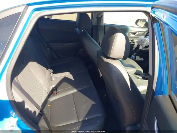KM8K5CA30NU869469 2022 HYUNDAI KONA - Image 8