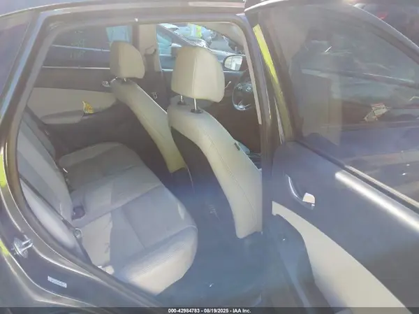 KM8K5CA31NU838389 2022 HYUNDAI KONA - Image 8