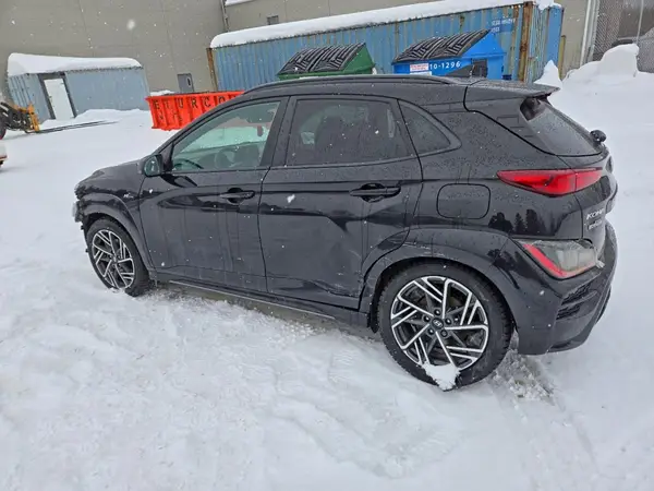 KM8K5CA34NU826494 2022 HYUNDAI KONA - Image 2