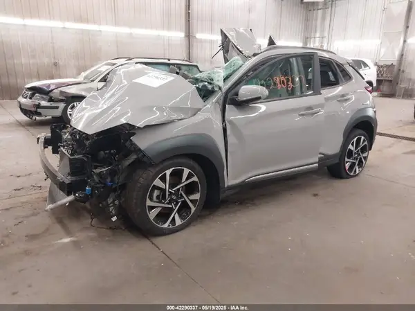 KM8K5CA35PU984054 2023 HYUNDAI KONA - Image 2