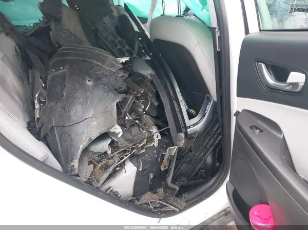 KM8K5CA37NU811052 2022 HYUNDAI KONA - Image 8