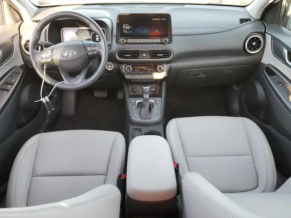 KM8K5CA38PU000279 2023 HYUNDAI KONA - Image 8