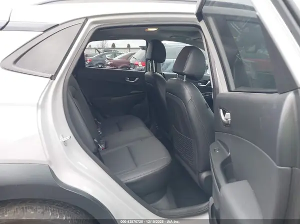 KM8K5CA38PU972559 2023 HYUNDAI KONA - Image 8