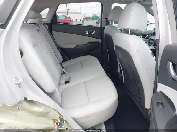 KM8K5CA39PU047580 2023 HYUNDAI KONA - Image 8