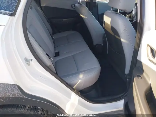 KM8K5CA50JU069055 2018 HYUNDAI KONA - Image 8