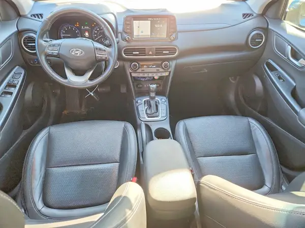 KM8K5CA51JU071560 2018 HYUNDAI KONA - Image 8