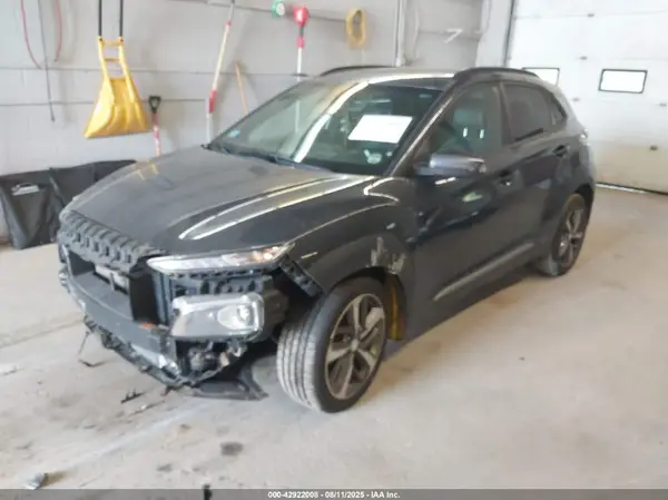 KM8K5CA51JU103407 2018 HYUNDAI KONA - Image 2
