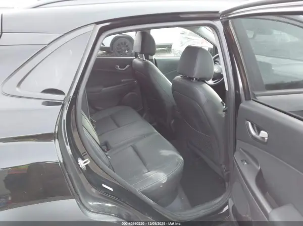 KM8K5CA52MU742531 2021 HYUNDAI KONA - Image 8