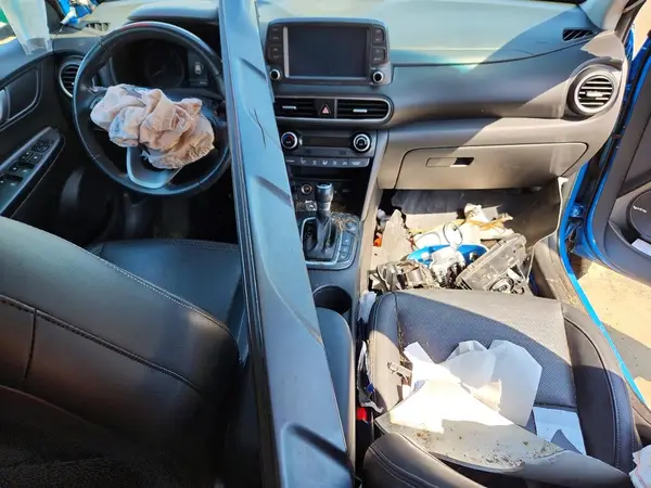KM8K5CA53JU090241 2018 HYUNDAI KONA - Image 8