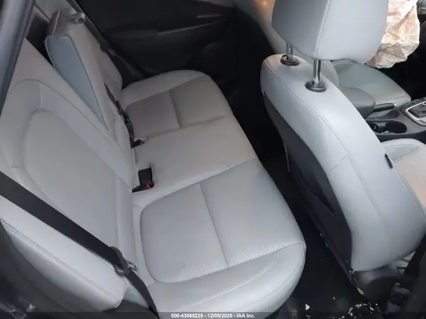 KM8K5CA53MU733630 2021 HYUNDAI KONA - Image 8