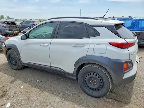 KM8K5CA56JU140940 2018 HYUNDAI KONA - Image 2