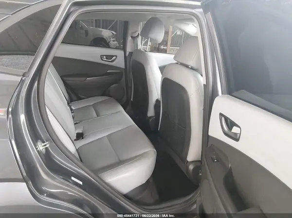 KM8K5CA57MU743867 2021 HYUNDAI KONA - Image 8