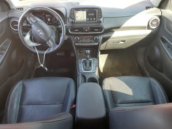 KM8K5CA58JU093670 2018 HYUNDAI KONA - Image 8
