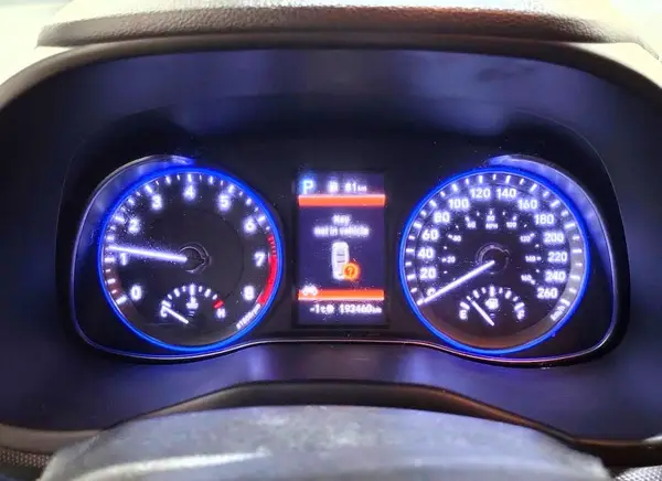 KM8K5CA59KU359201 2019 HYUNDAI KONA - Image 8