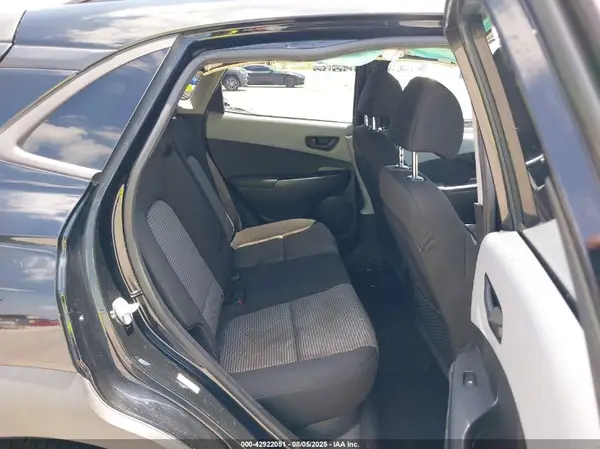 KM8K62AA1JU084670 2018 HYUNDAI KONA - Image 8