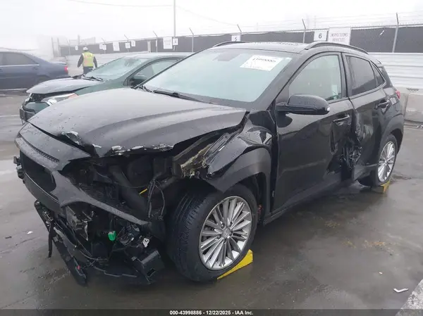 KM8K62AA2JU077114 2018 HYUNDAI KONA - Image 2