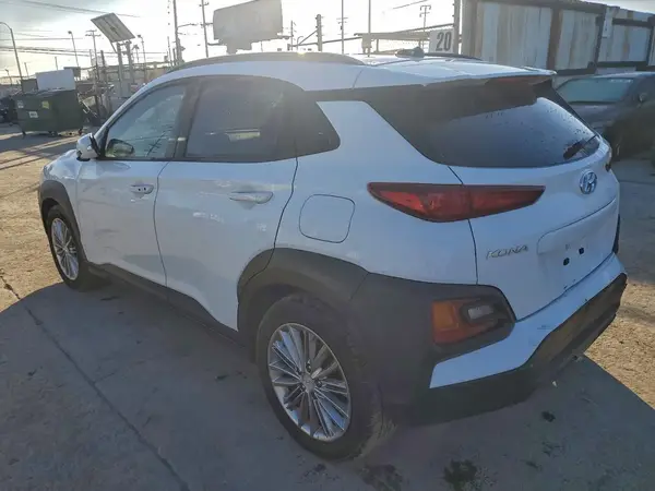 KM8K62AA2JU081292 2018 HYUNDAI KONA - Image 2