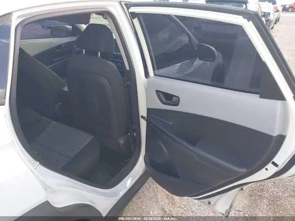 KM8K62AA3JU082094 2018 HYUNDAI KONA - Image 8