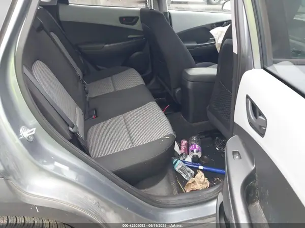 KM8K62AA3JU114929 2018 HYUNDAI KONA - Image 8
