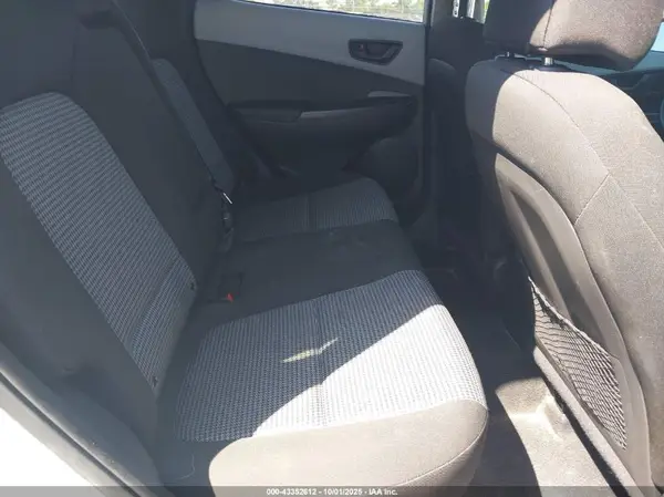 KM8K62AA5JU073459 2018 HYUNDAI KONA - Image 8