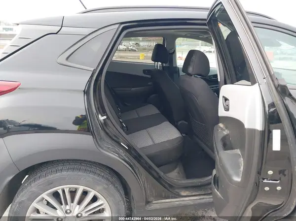 KM8K62AA7JU087816 2018 HYUNDAI KONA - Image 8
