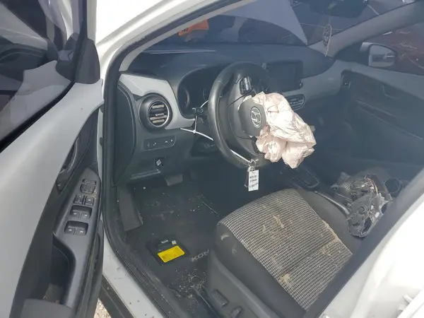 KM8K62AA7MU635446 2021 HYUNDAI KONA - Image 8