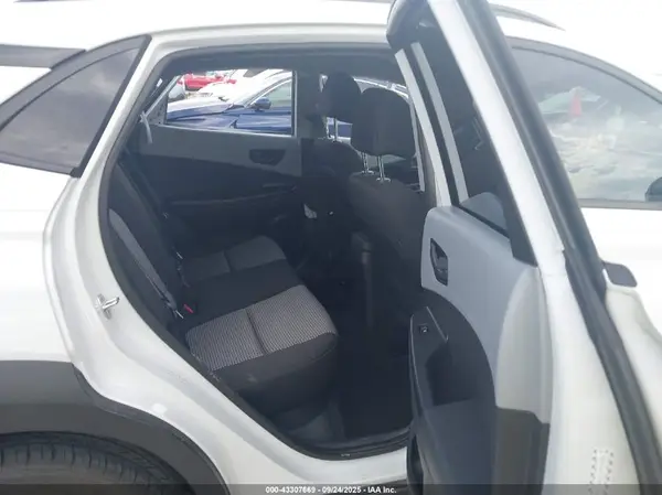 KM8K62AA8JU131936 2018 HYUNDAI KONA - Image 8