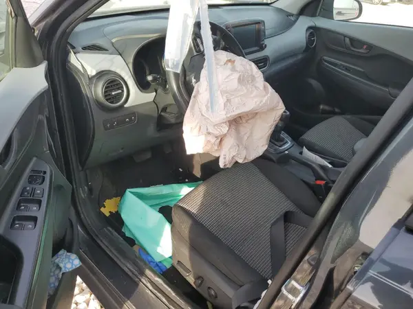 KM8K62AA9JU108276 2018 HYUNDAI KONA - Image 8
