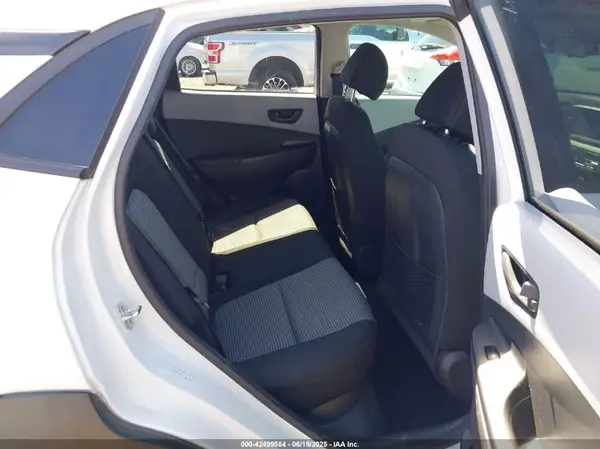 KM8K62AA9JU131282 2018 HYUNDAI KONA - Image 8