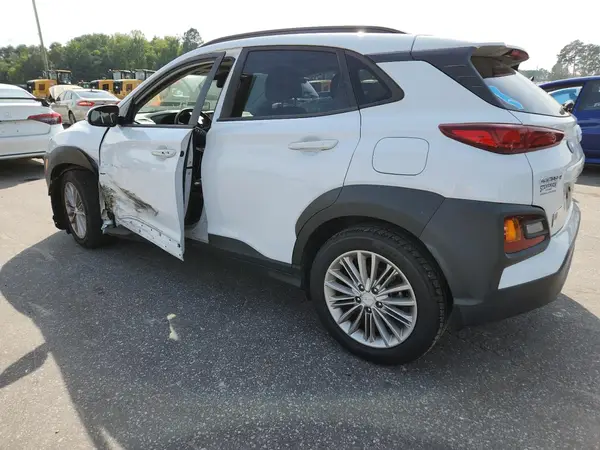 KM8K62AA9JU177517 2018 HYUNDAI KONA - Image 2