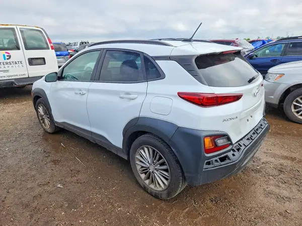 KM8K62AAXJU081458 2018 HYUNDAI KONA - Image 2
