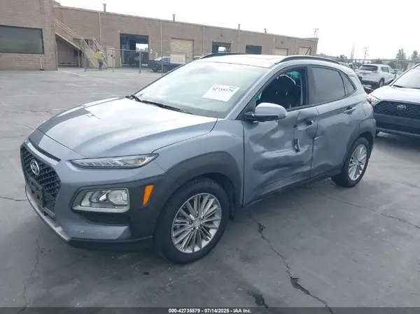 KM8K62AAXJU162556 2018 HYUNDAI KONA - Image 2