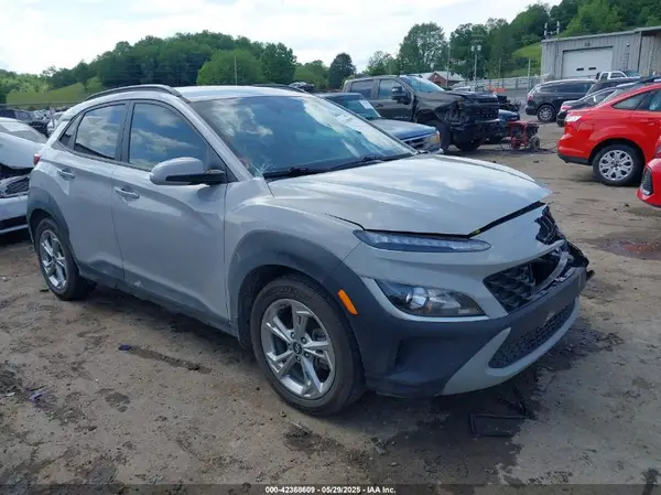 KM8K62AB0NU888215 2022 HYUNDAI KONA - Image 1