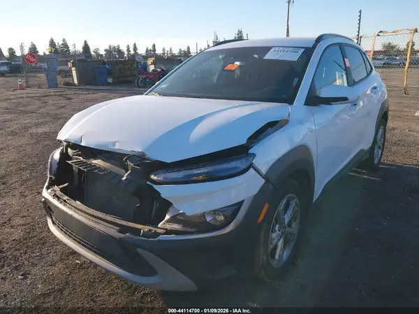 KM8K62AB0NU888683 2022 HYUNDAI KONA - Image 2