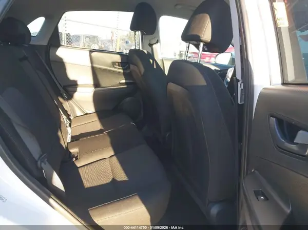 KM8K62AB0NU888683 2022 HYUNDAI KONA - Image 8