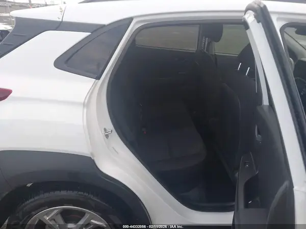 KM8K62AB0PU953048 2023 HYUNDAI KONA - Image 8
