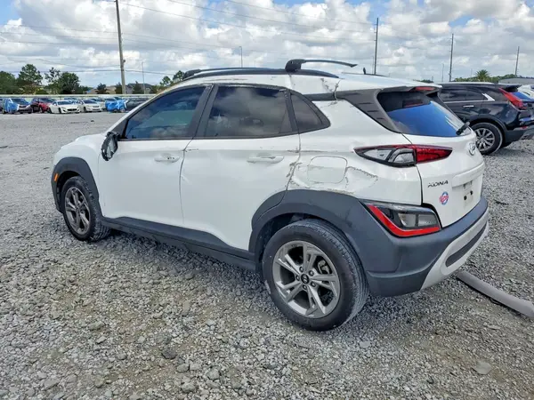 KM8K62AB2NU782381 2022 HYUNDAI KONA - Image 2