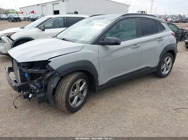 KM8K62AB2NU848198 2022 HYUNDAI KONA - Image 2