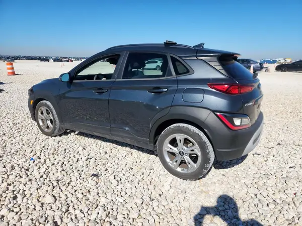 KM8K62AB4NU759782 2022 HYUNDAI KONA - Image 2