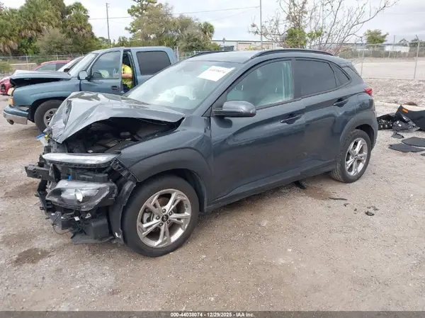 KM8K62AB4NU761922 2022 HYUNDAI KONA - Image 2