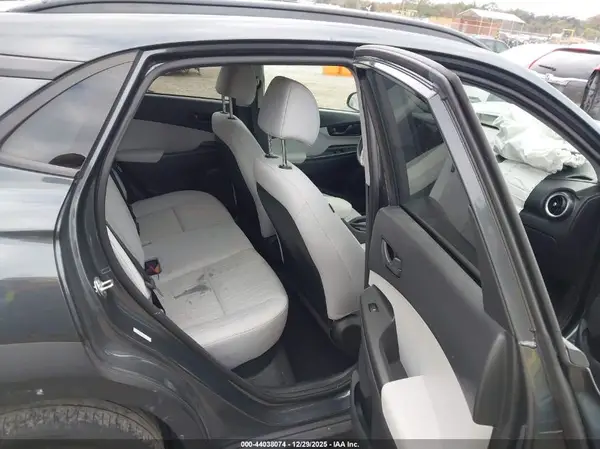 KM8K62AB4NU761922 2022 HYUNDAI KONA - Image 8